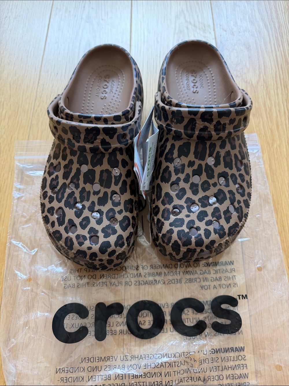 NWT CROCS Classic Platform Clog Leopard Animal Print Size Women US7